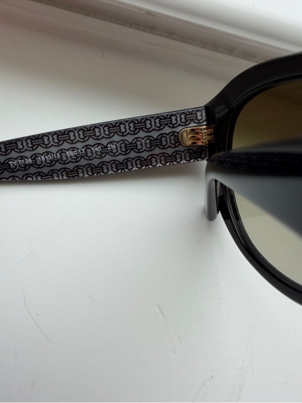 NEW TORY BURCH SOLD OUT Black Cat Eye Sunglasses Green Gradient Lens & Case - Picture 8 of 9
